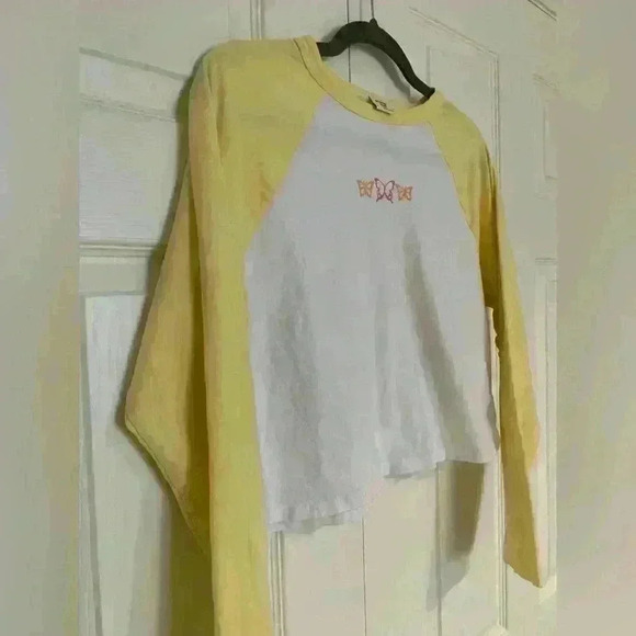 ARITZIA SUNDAY BEST  Y2K INSPIRED BUTTERFLY RAGLAN TEE - Picture 4 of 6